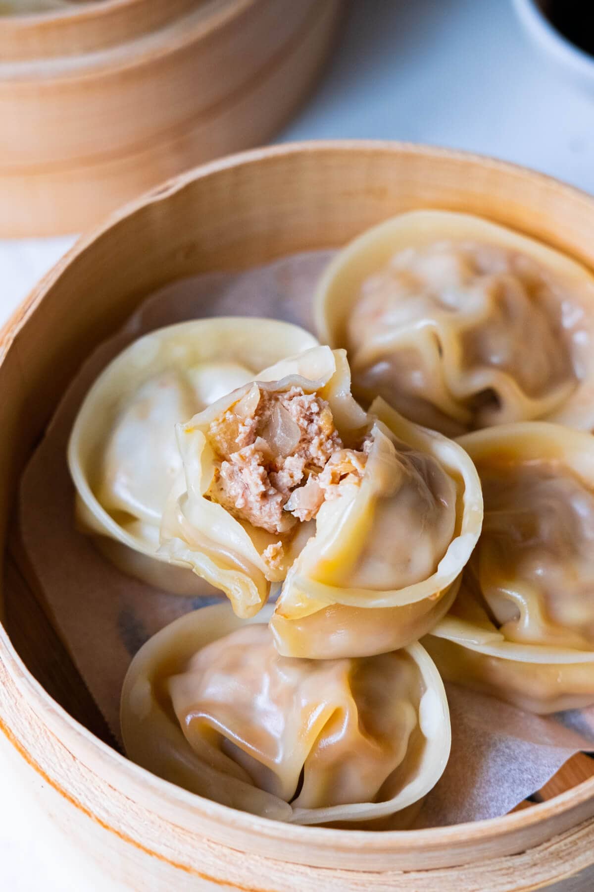 Korean kimchi dumpling in half. 