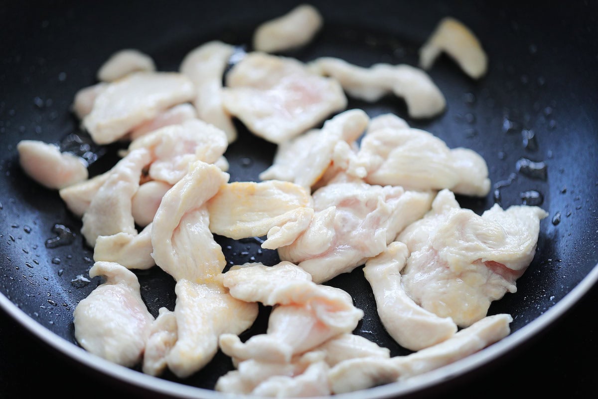 Cooked chicken in a wok.