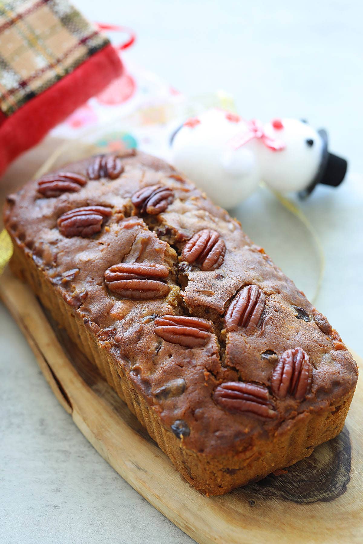 English Christmas fruit cake with dried fruits.