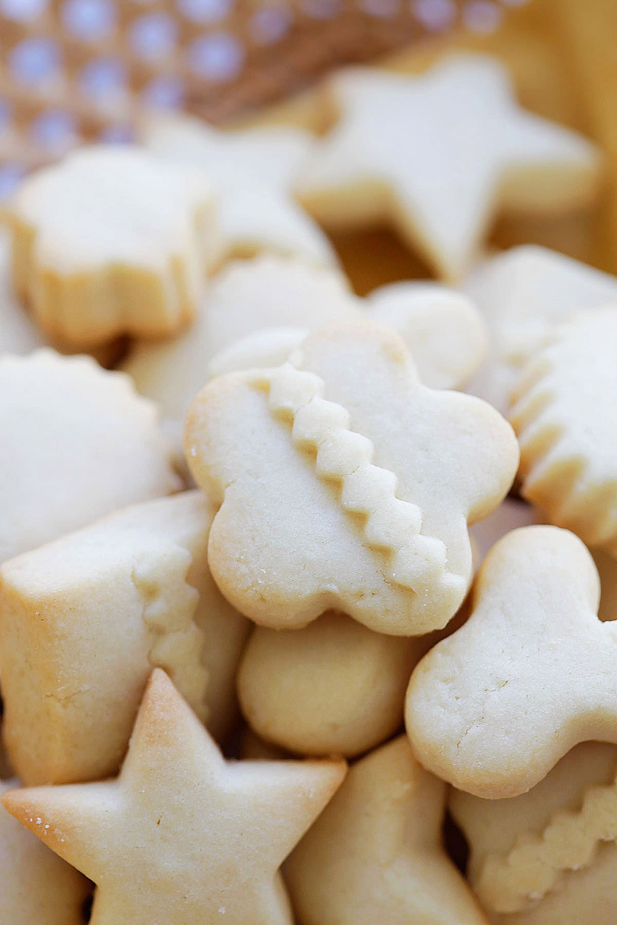 Simple butter cookies recipe with butter, sugar, flour and egg.