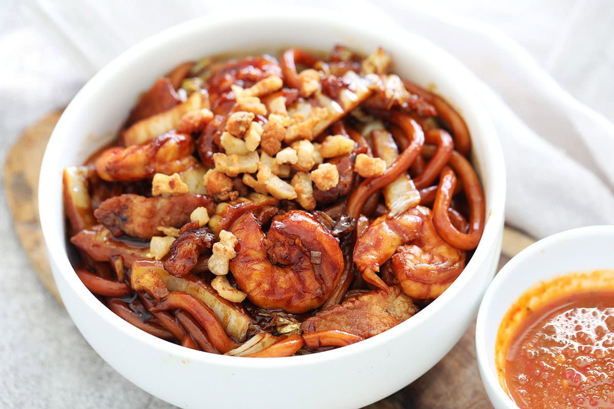 Hokkien mee served with sambal.