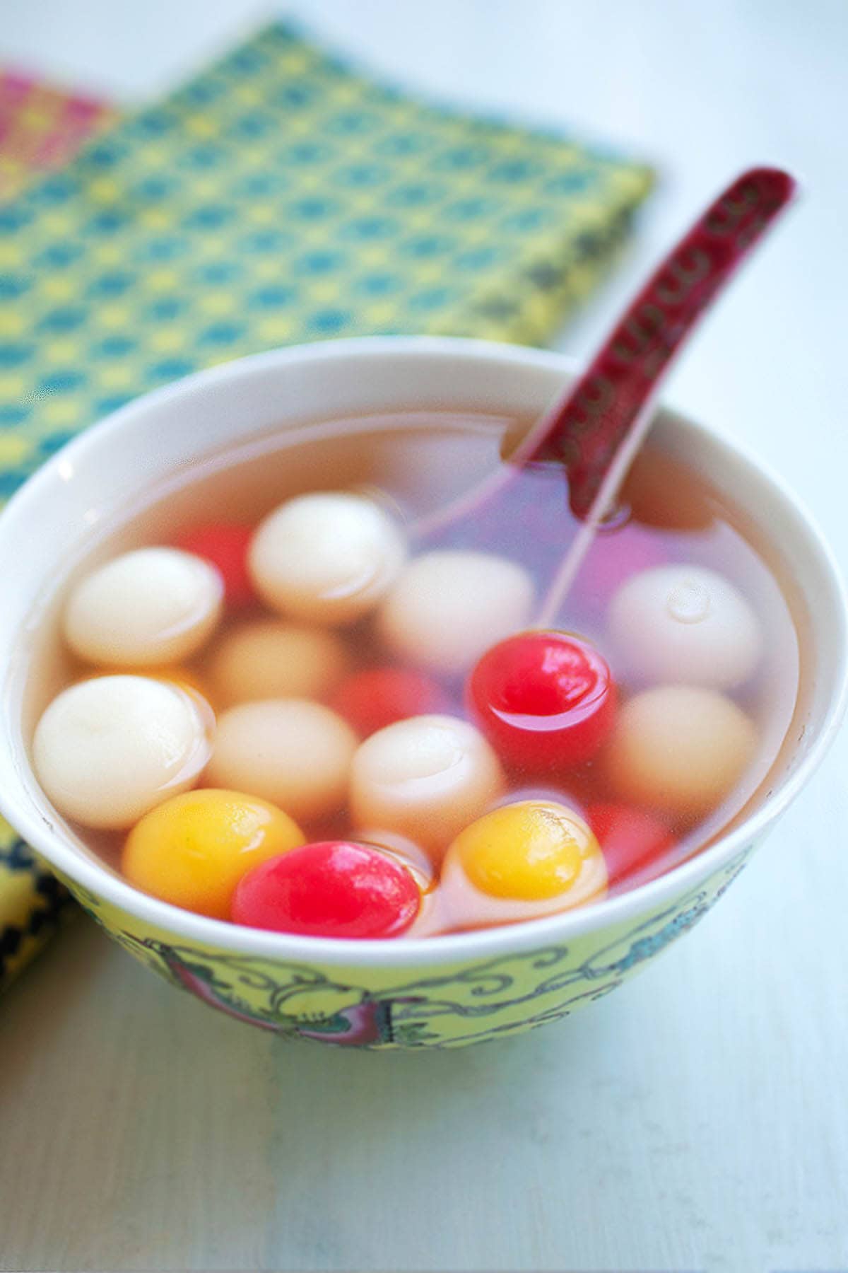 Chinese festive tang yuan recipe in soup.