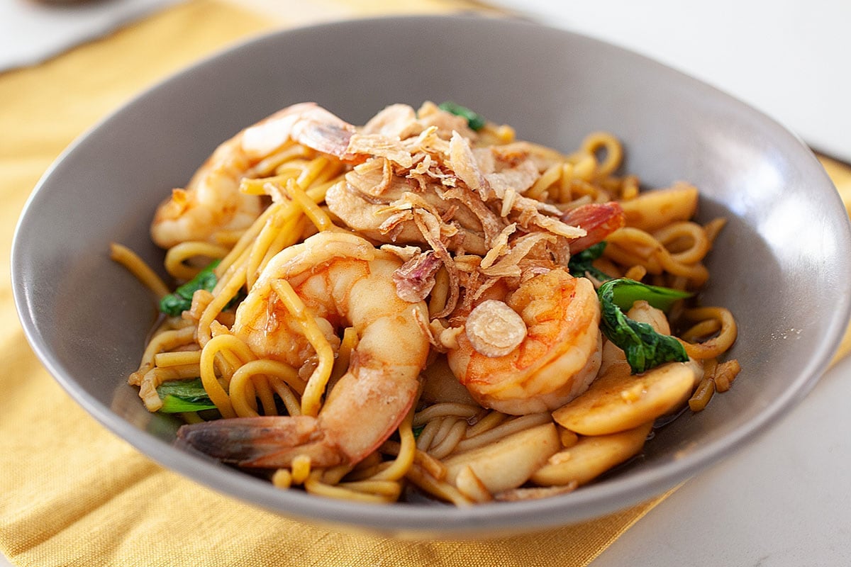 Hokkien char mee in a bowl.