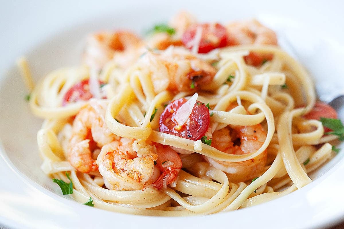 Shrimp scampi pasta recipe with garlic shrimp in a buttery sauce.