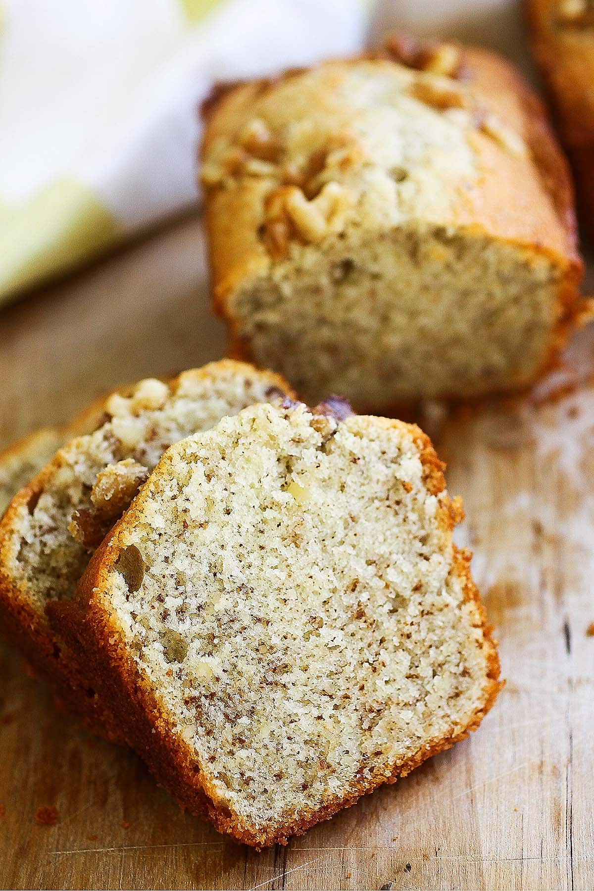 Easy walnut cake made with ground walnuts.