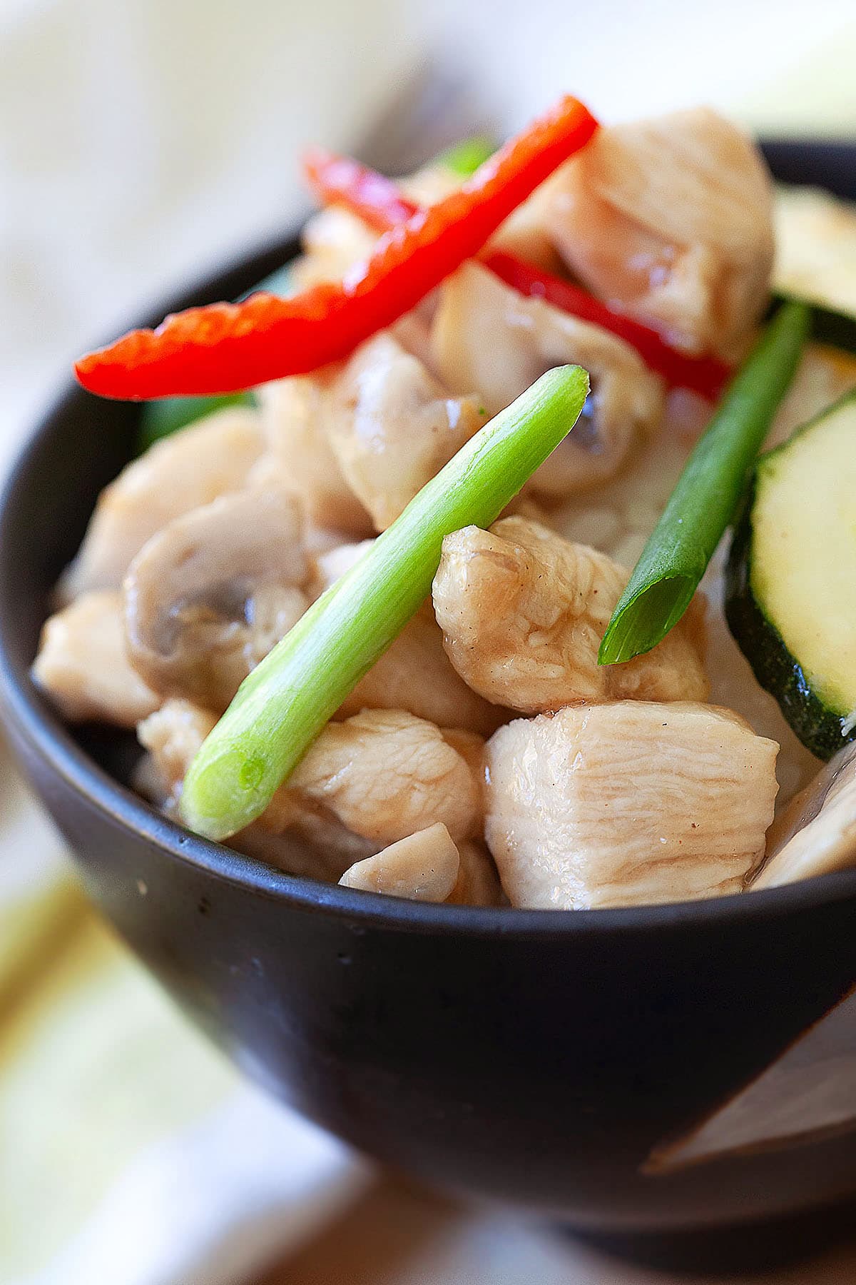 Zucchini and chicken stir fry with Chinese brown sauce.