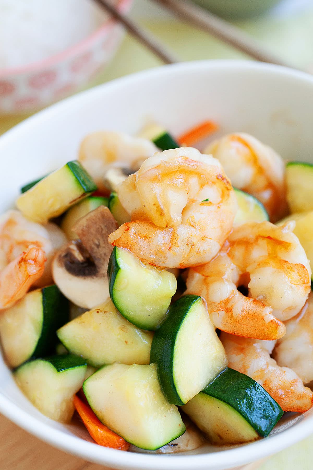 Shrimp zucchini and mushroom stir fry with Chinese brown sauce.