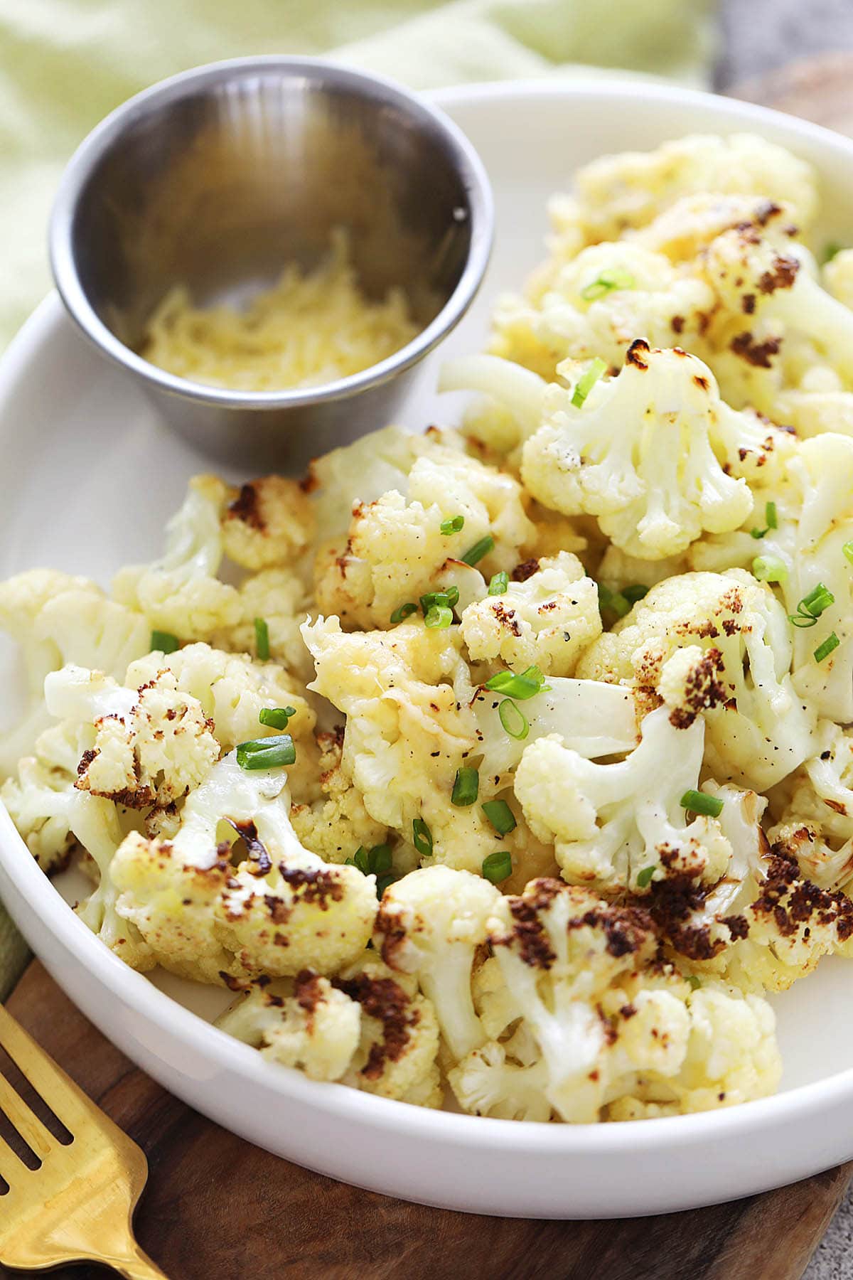 Healthy cauliflower recipe made with air fryer Parmesan roasted cauliflower, perfect as a quick and flavorful side dish.