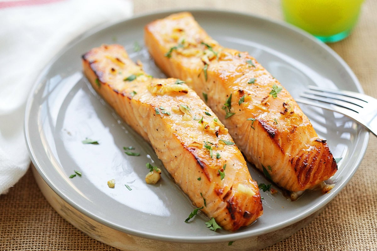 Honey mustard salmon recipe served on a plate with sweet and tangy honey mustard glaze.