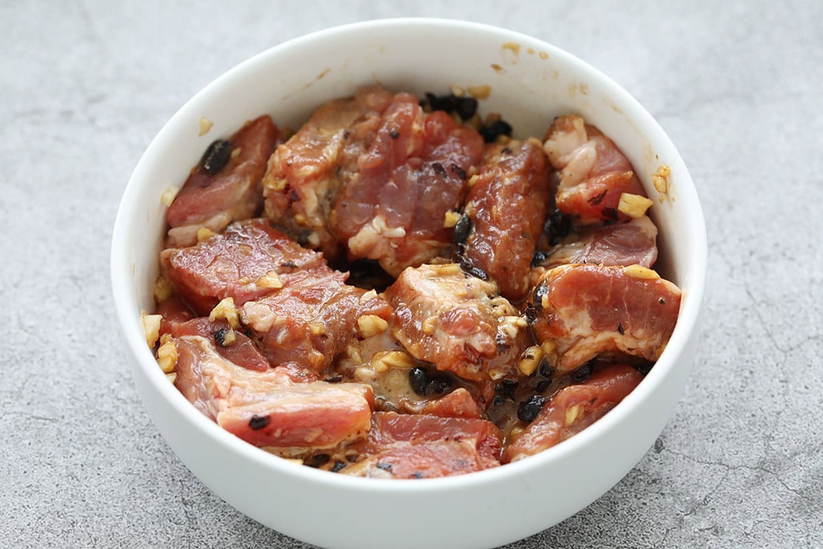 Pork spare ribs marinated in black bean sauce.