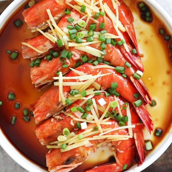 Chinese steamed shrimp with savory soy-based sauce.
