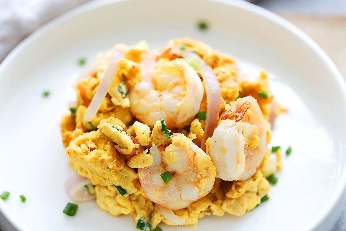 Shrimp omelet served on a plate.