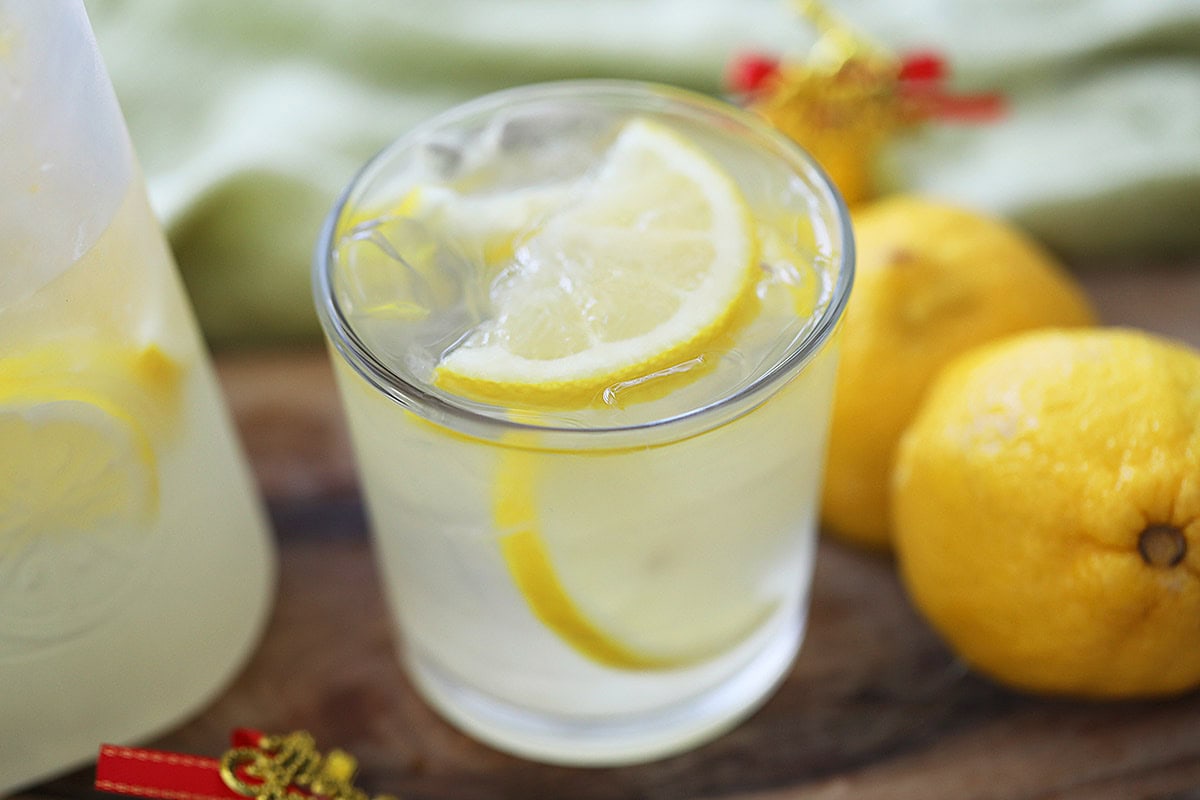 Lemon drop martini recipe made with fresh lemon wedges.