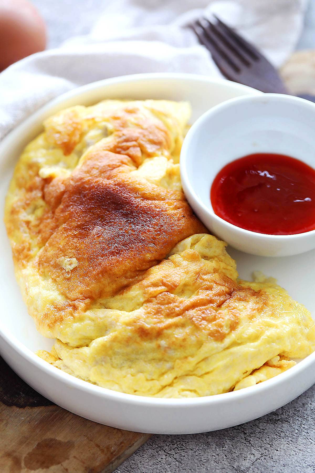 Crispy Thai omelette with minced pork.