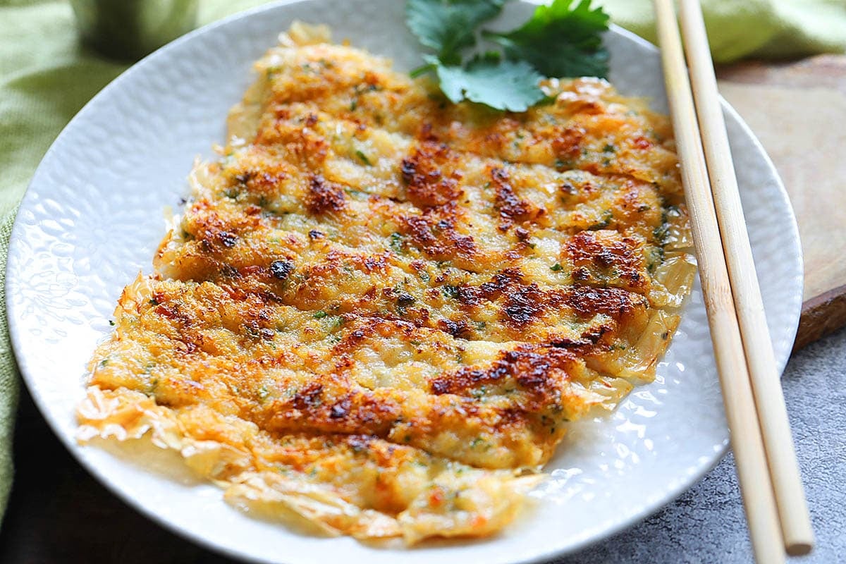 Crispy Chinese prawn cakes served on a plate.