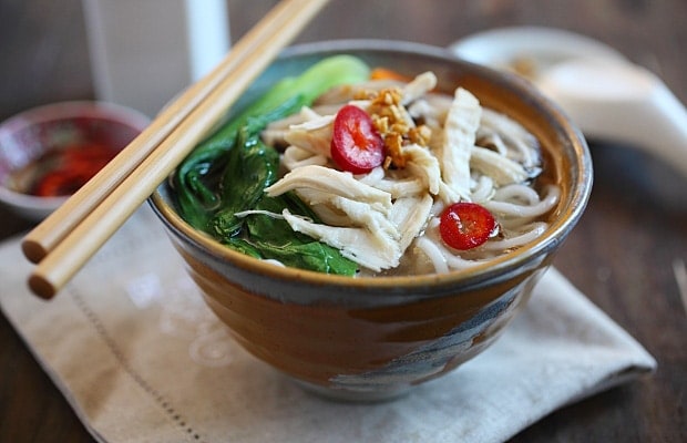 Chinese Chicken Noodle Soup (鸡汤面) - The Woks of Life